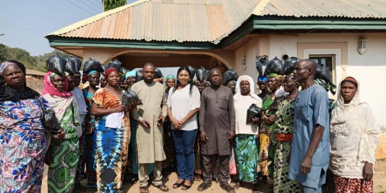 SSA to Kogi First Lady Spreads Christmas Cheer, Empowers Over 100 Vulnerable Women in Okehi