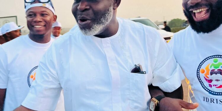 Foundation Installs Transformer, Pays School Fees for Hundreds, Executes Projects in Kogi Communities