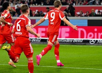 Kane Scores Hat-Trick As Bayern Stroll Past Stuttgart