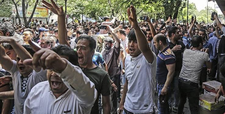 Iranians Suffer Nationwide Internet Blackout as Government Cracks Down on Protesters