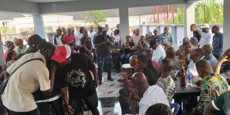 Yuletide Excitement Spreads Across Cross River Central as Sen. Eteng Distributes N76.5m, 1,200 Bags of Rice