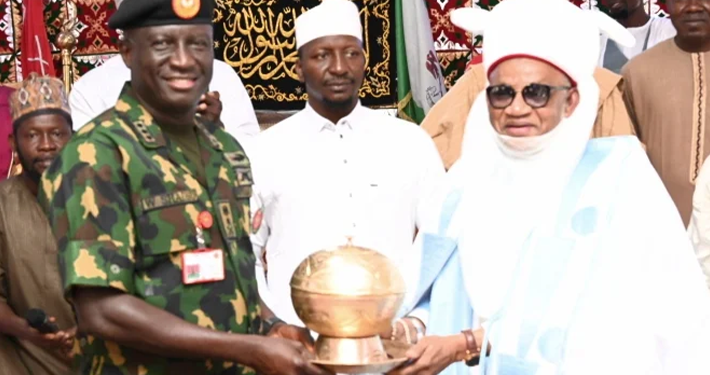 Army Chief Seeks Etsu Nupe’s Support in Tackling Bandits in Niger