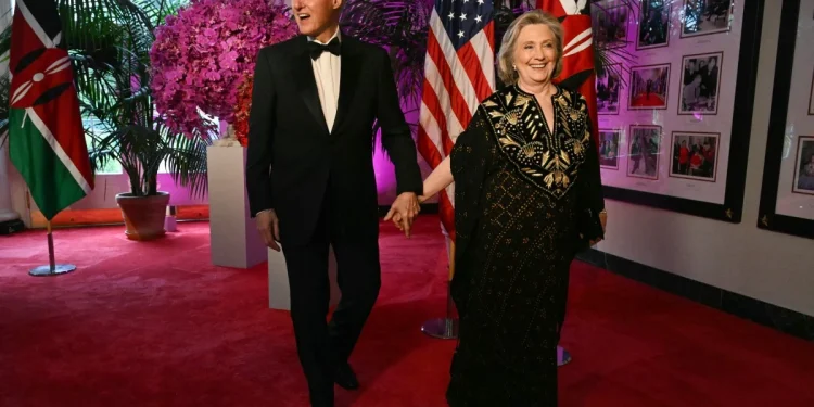 Bill, Hillary Clinton Call For Public Epstein Hearings