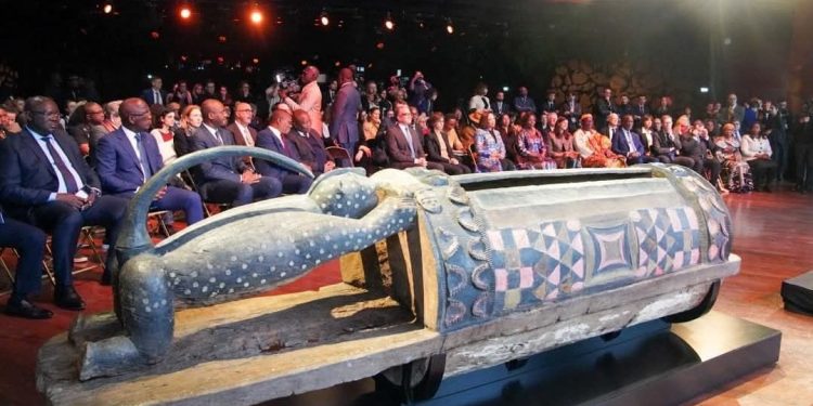 France Returns ‘Talking Drum’ Looted From Côte d’Ivoire