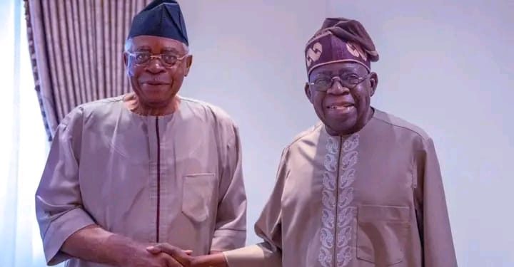 Tinubu Receives General Theophilus Danjuma (Rtd.) in Villa