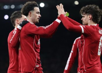 Liverpool Edge Brighton, Man City Cruise Past Salford