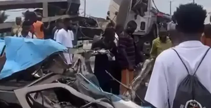 Four Die, Four Injured in Crash on Lekki–Epe Expressway