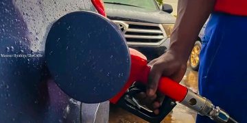 Petrol Stations Increase PMS Prices to N1,040/litre in Lagos, N1,080 in Abuja