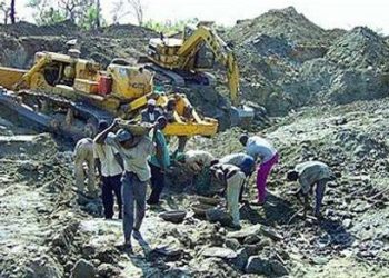 Governor Otu Decries Violation of Mining, Quarrying Regulations in Cross River