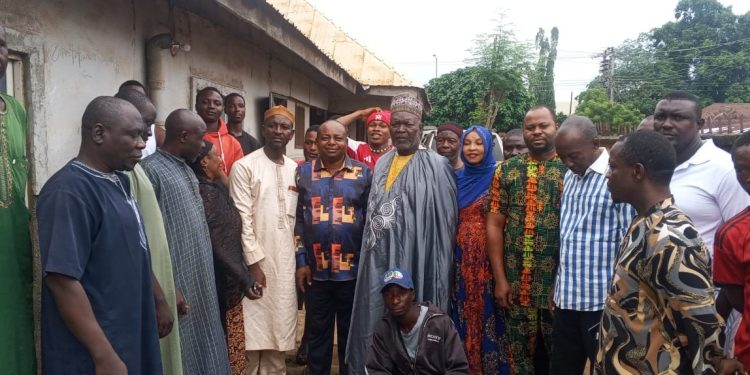 C’River Senator Felicitates Muslims, Calls for Unity, Donates ₦5.5m for Eid