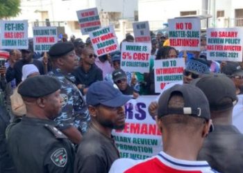 FCT Inland Revenue Services Workers Shut Down Garki HQ over Poor Salary, Delayed Promotion