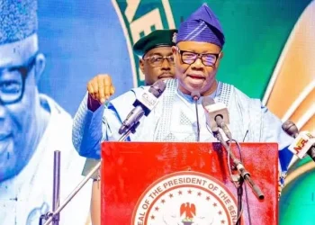 Akpabio Administers Oath on Four Newly Elected Senators