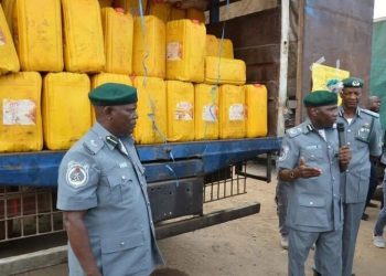 Customs Intercepts 3,310 Jerry Cans of Smuggled Vegetable Oil