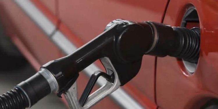 Motorists Berate Oil Marketers over High Cost of Petrol Despite Global Price Drop