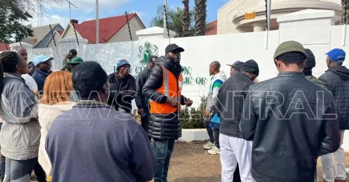 Xenophobia: 700 Nigerians Stranded as S’Africa Deadline Looms, Report Says