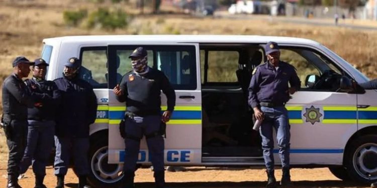 South Africa Police Launch Manhunt After Gunmen Kill 12, Injure 9 in Johannesburg Informal Settlement