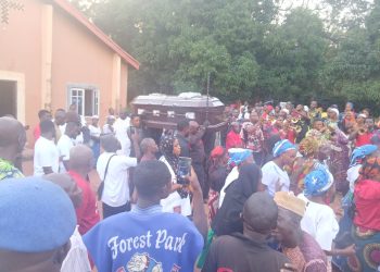 Chief Kente Provide Endowment Fund in Honour of Late Ben Adaji