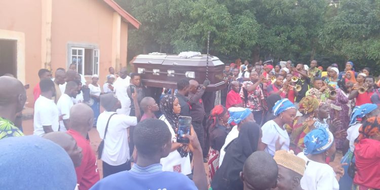 Chief Kente Provide Endowment Fund in Honour of Late Ben Adaji