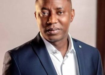 Sowore Reportedly Collapses After Tear Gas Disperses Abuja Protest