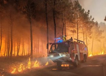 ‎Spain, France Seek EU Support as Deadly Wildfires Trigger Mass Evacuations