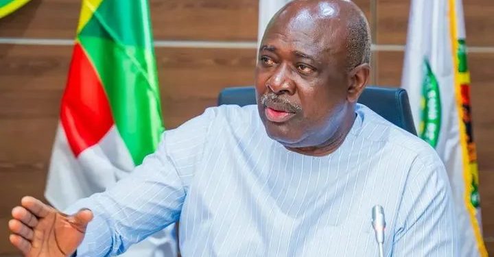 Nigerian Govt Asks Marketers to Slash Petrol Prices as Crude Drops Below $70