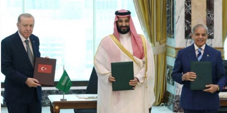Saudi Arabia, Turkey, Pakistan Sign Defence Pact Amid Middle East Tensions