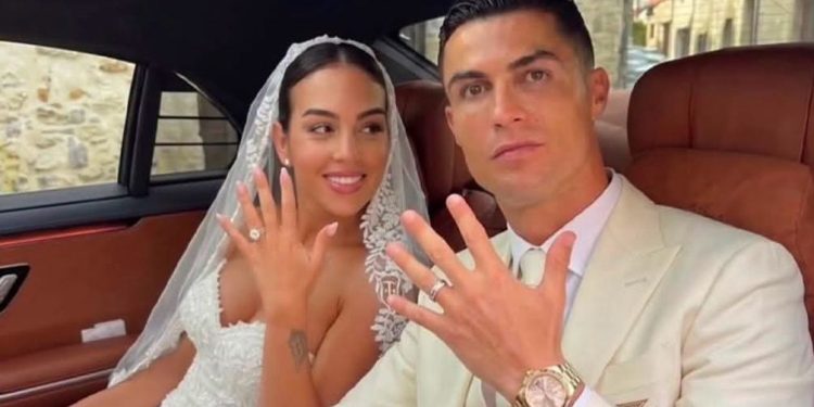 Cristiano Ronaldo Marries Long-time Girlfriend Georgina