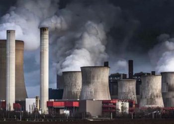 Climate Group Warns of Volatile Fossil Fuels Amid Strait of Hormuz Blockade