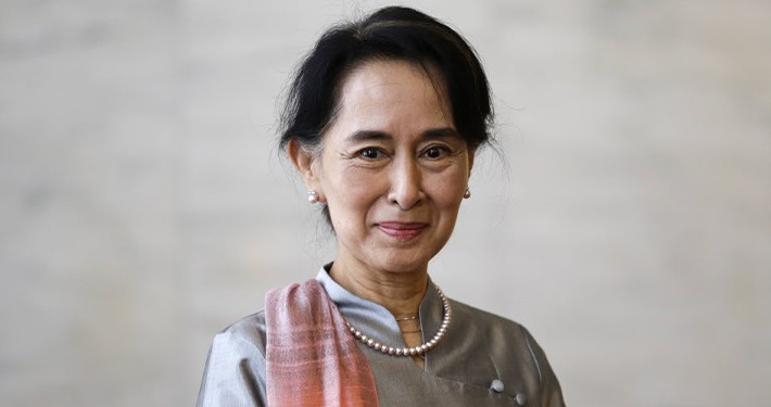 Myanmar Presents Detained Aung San Suu Kyi to Red Cross Amid Growing Health Concerns