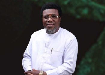 A’Ibom: PDP Governorship Candidate Urges Youths to Prioritise Education  ‎