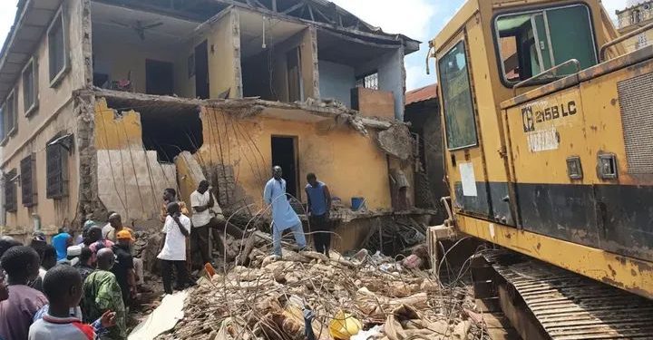 Gov. AbdulRazaq, Speaker Sympathize with Kwara Building Collapse Victims