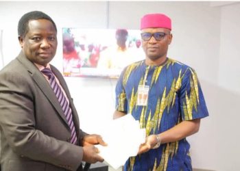 EFCC Hands over Recovered N140 milion to Lagos Loan Firm