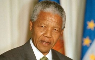 S’Africa Heads to Court to Stop Mandela’s Daughter From Auctioning Late President’s Belongings