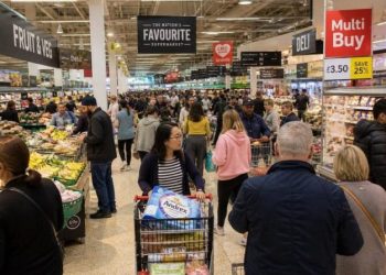 More Than 14 Million People Live in Food Poverty in UK: Amnesty International