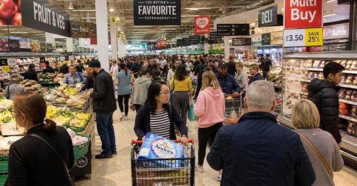More Than 14 Million People Live in Food Poverty in UK: Amnesty International
