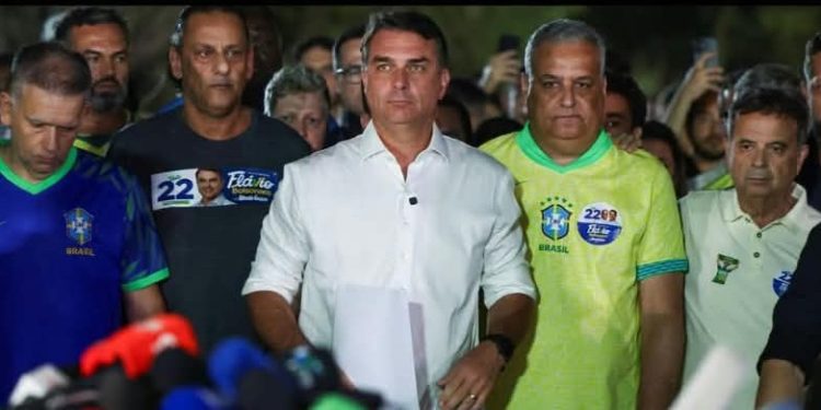 Flavio Bolsonaro, Family to Receive US Visas After Leaving Brazil, State Department Says ‎