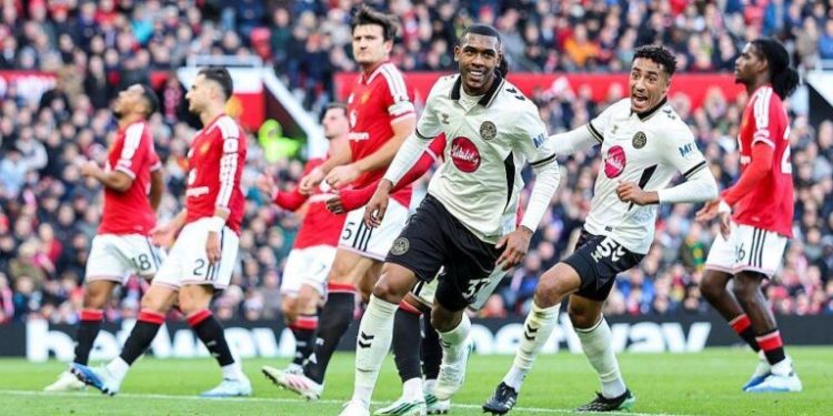 Bournemouth Thrash Man United 3-0 as Carrick’s Job Comes Under Threat; Liverpool, Newcastle Win ‎