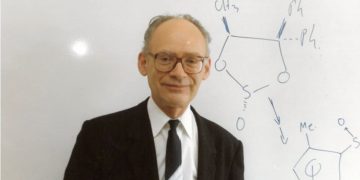 French Holocaust Survivor, 95, Wins 2026 Nobel Prize in Chemistry