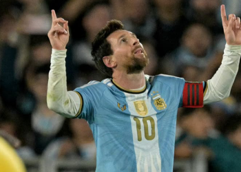 ‎Lionel Messi Scores, Provides Two Assists in Final Game for Argentina